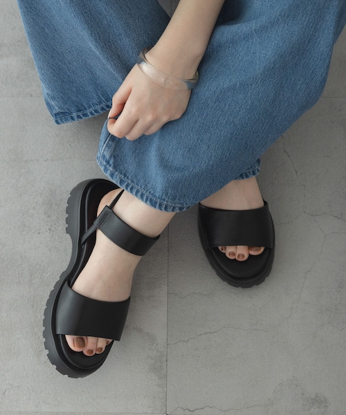 URBAN RESEARCH Sonny Label（アーバンリサーチサニーレーベル）の「軽量ダブルストラップサンダル（サンダル・レディース・アイボリー/ブラック・S/M/L）」の15枚目の写真