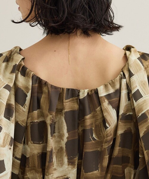 ROPE'(ロペ)の「スクエア ジオメトリックプリントワンピース/洗える(ドレス・レディース・ダークブラウン/ブルー・F)」の18枚目の写真