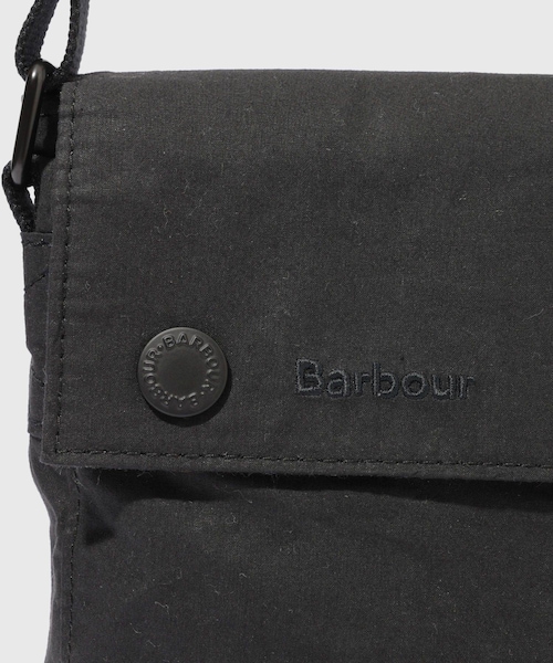 ADAM ET ROPE'(アダムエロペ)の「《別注》【Barbour/バブアー】EX TRANSPORT CROSSBODY BAG(ショルダーバッグ・メンズ・ブラック/カーキ・F)」の12枚目の写真