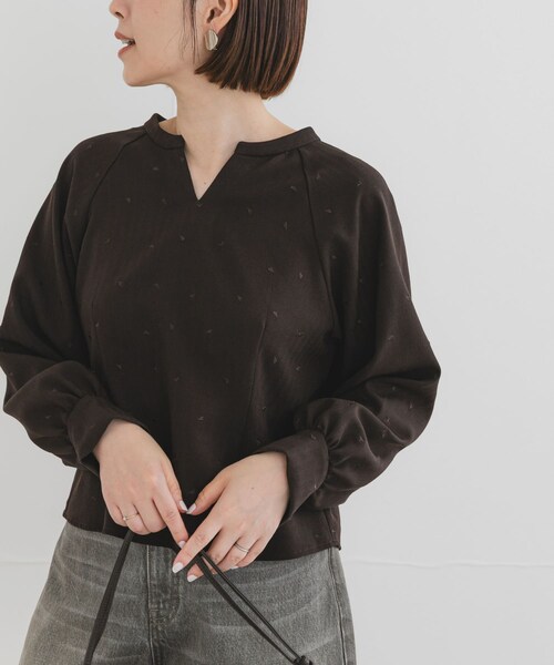 URBAN RESEARCH ROSSO（アーバンリサーチロッソ）の「F by ROSSO　ハート刺繍2WAYブラウス（シャツ/ブラウス・レディース・GRAY/BROWN・Free）」の6枚目の写真