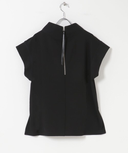 URBAN RESEARCH ROSSO（アーバンリサーチロッソ）の「ELENDEEK　OFF NECK CUT AND SEWN（Tシャツ/カットソー・レディース・O.WHT/BLK/BRN・Free）」の16枚目の写真