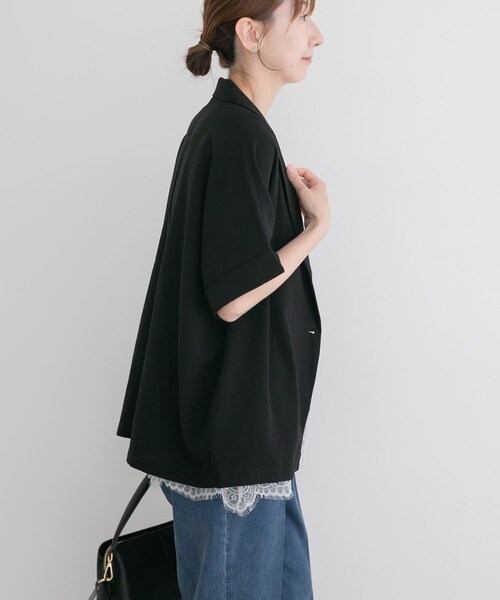ITEMS URBANRESEARCH(アイテムズ アーバンリサーチ)の「『イージーケア/接触冷感/UVカット』SMOOTH LINEN TOUCH 半袖ジャケット(テーラードジャケット・レディース・OFF/BLK・Free)」の11枚目の写真