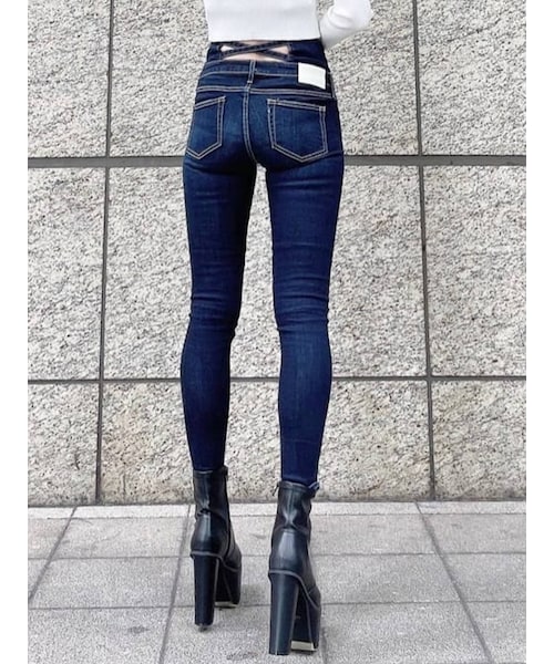 GYDA（ジェイダ）の「H/W ウエストクロススキニーデニムパンツ（デニムパンツ・レディース・オフホワイト/ブラック/ブルー/アイスブルー/インディゴ・XS/S/M）」の19枚目の写真