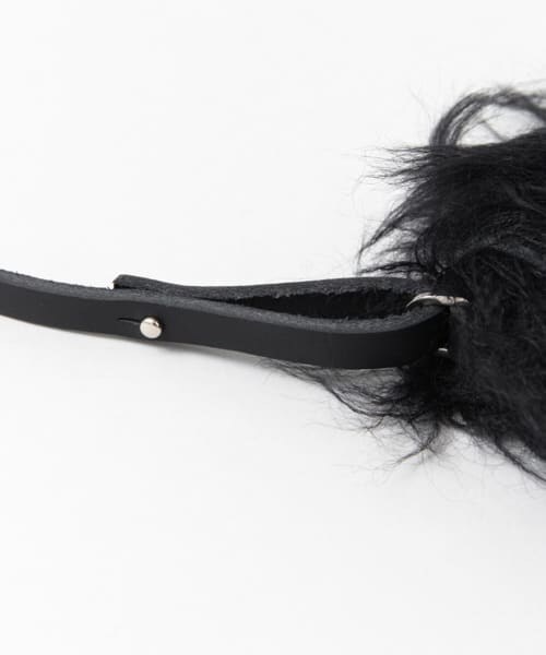 URBAN RESEARCH（アーバンリサーチ）の「MUUN　FURCLUTCHBAG（クラッチバッグ・レディース・BLACK/WHITE・-）」の9枚目の写真