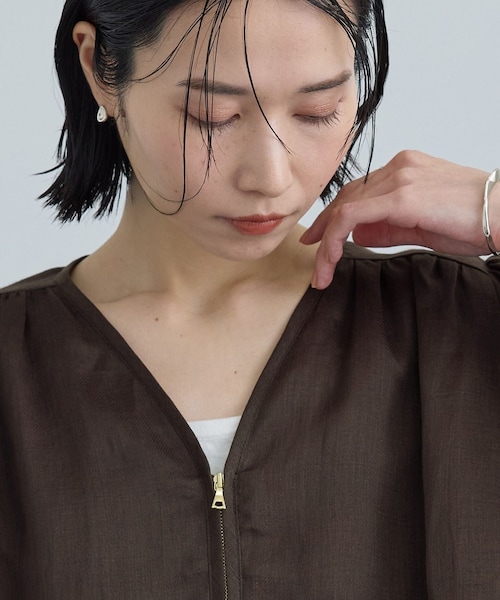 ADAM ET ROPE'(アダムエロペ)の「【WEB限定】ラスターラミーカルゼブルゾン(ブルゾン・レディース・オフホワイト/ダークブラウン・F)」の14枚目の写真