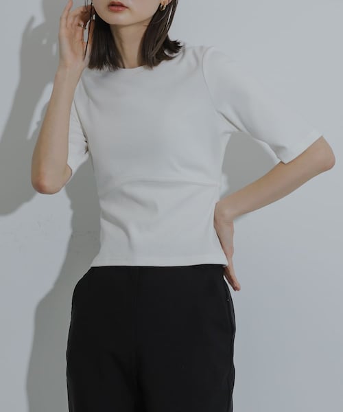 SENSE OF PLACE by URBAN RESEARCH(センスオブプレイスバイアーバンリサーチ)の「ウエストリブコンパクトトップ(Tシャツ/カットソー・レディース・L.GRAY/IVORY/BLACK/RED・one)」の1枚目の写真