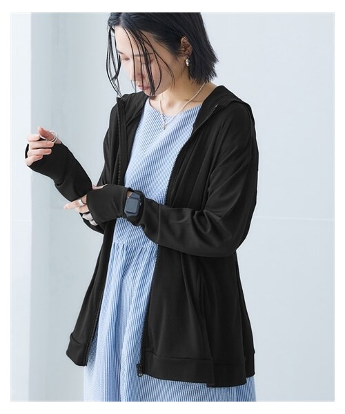 nissen（ニッセン）の「指穴付ジップアップパーカー【UVカット・UPF50+・接触冷感】（Tシャツ/カットソー・レディース・黒/カーキ/ライトグレー/ブルーグレー・S/M/L/LL）」の7枚目の写真