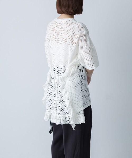 かぐれ(カグレ)の「unfil PATTERN MESH RUFFLED T-SHIRTS(Tシャツ/カットソー・レディース・OFF WHITE/BLACK・1)」の7枚目の写真