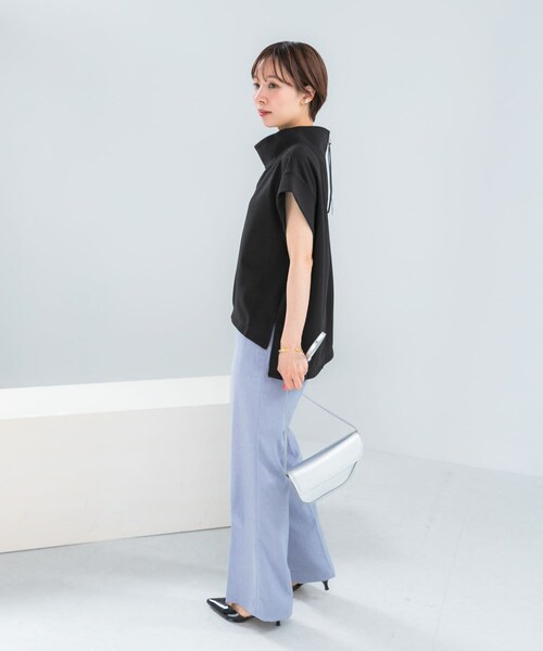 URBAN RESEARCH ROSSO（アーバンリサーチロッソ）の「ELENDEEK　OFF NECK CUT AND SEWN（Tシャツ/カットソー・レディース・O.WHT/BLK/BRN・Free）」の10枚目の写真