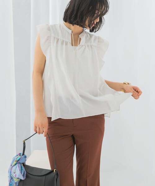 URBAN RESEARCH ROSSO（アーバンリサーチロッソ）の「フリルブラウス（シャツ/ブラウス・レディース・bk print/off/sax・FREE）」の5枚目の写真