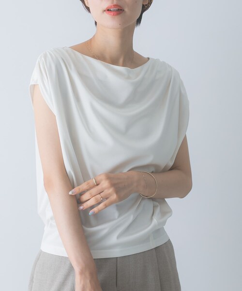 URBAN RESEARCH ROSSO（アーバンリサーチロッソ）の「トリアセ混ドレープネックカットソー（Tシャツ/カットソー・レディース・OFF WHITE/BROWN・Free）」の4枚目の写真
