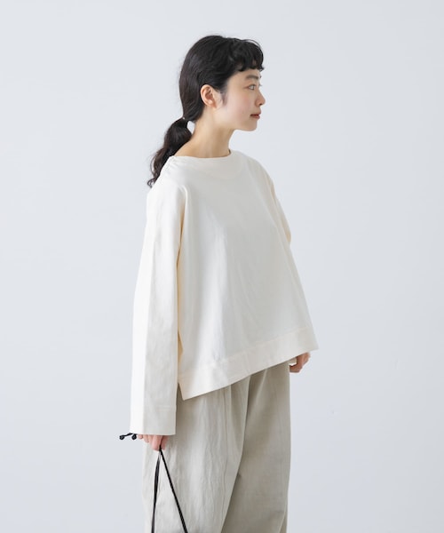 かぐれ（カグレ）の「コットンボートネックカットソー（Tシャツ/カットソー・レディース・IVORY/BLACK/BORDER・Free）」の3枚目の写真