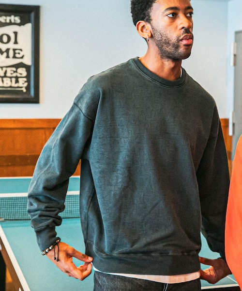 URBAN RESEARCH（アーバンリサーチ）の「LOGIC ONE PIGMENT SWEAT（スウェット・メンズ・BLACK/GREEN/ORANGE・M/L）」の2枚目の写真