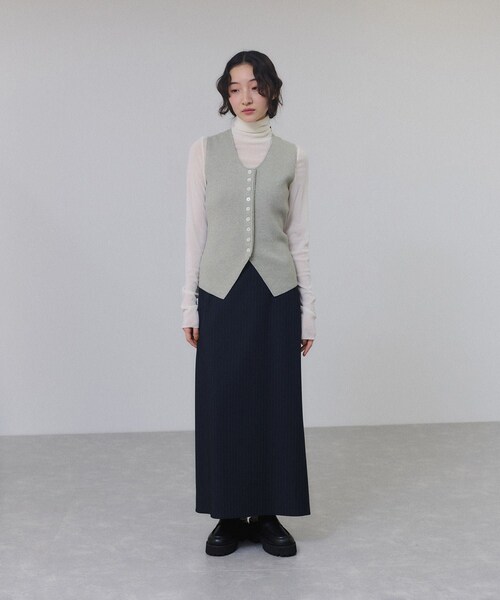 ADAM ET ROPE'（アダムエロペ）の「フルニードルニットジレ