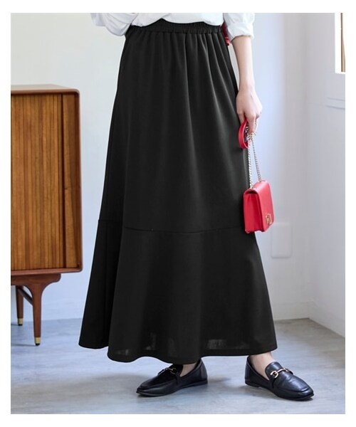 nissen（ニッセン）の「大きいサイズ マーメイドシルエットスカート（スカート・レディース・黒/インクブルー/パープル/線画フラワー(オフホワイト)/ダルメシアンモカ・L/LL/3L/4L/5L/6L/8L/10L）」の17枚目の写真