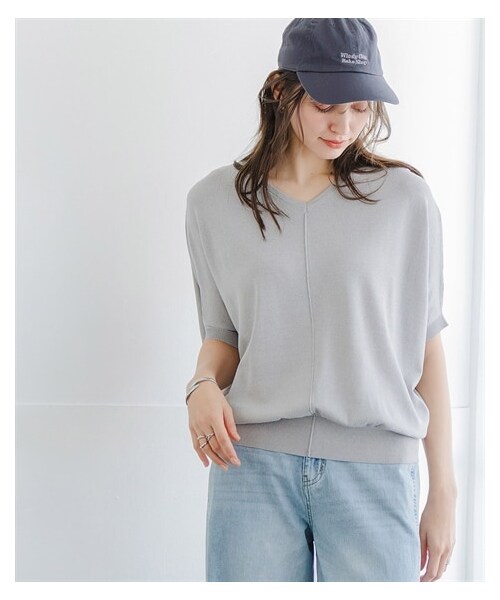 nissen（ニッセン）の「【アイスクリーンプレミアム】Vネックドルマンニットトップス（持続冷感・接触冷感・毛玉になりにくい・UVカット・洗濯機で洗える・遮熱）＜大きいサイズ有＞（ニット/セーター・レディース・ブラック/杢グレー/モカベージュ/ビビットブルー・S~M相当/L~LL相当/3L~4L相当/5L~6L相当/8L相当/10L相当）」の10枚目の写真