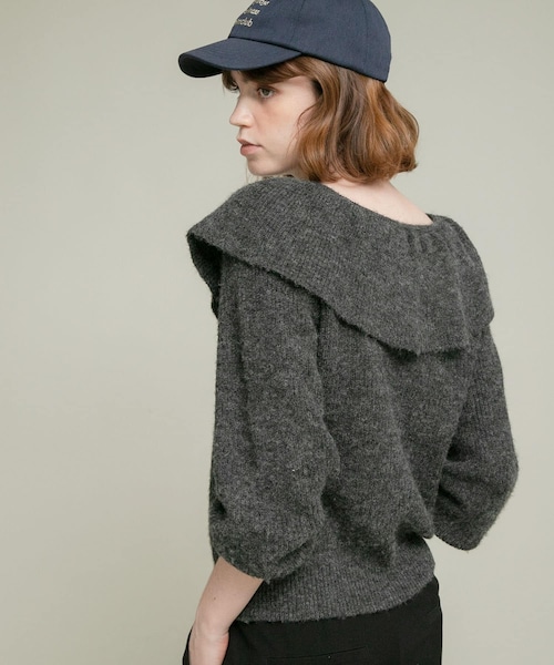 URBAN RESEARCH Sonny Label（アーバンリサーチサニーレーベル）の「『WEB限定』フリルカラーアゼニット（ニット/セーター・レディース・グレー/チャコール/ベージュ・Free）」の3枚目の写真