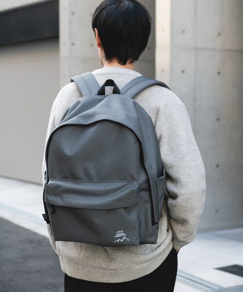 URBAN RESEARCH DOORS(アーバンリサーチドアーズ)の「URD DAY PACK(バックパック/リュック・メンズ・BLACK/SAGE GRAY・-0)」の19枚目の写真