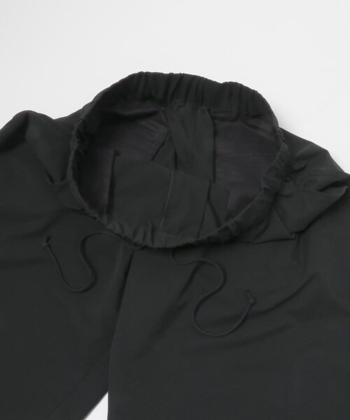 URBAN RESEARCH（アーバンリサーチ）の「THE DAY　QUICK DRY STRETCH EASY SHORTS（その他パンツ・メンズ・BLACK・1/2）」の4枚目の写真