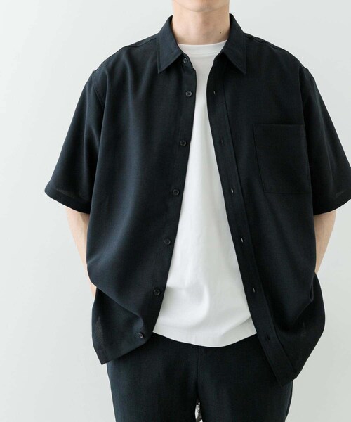 ITEMS URBANRESEARCH(アイテムズ アーバンリサーチ)の「『イージーケア/速乾/UVカット』『セットアップ対応』クイックドライリネンタッチ半袖シャツ(シャツ/ブラウス・メンズ・CHA/GRN/BRN/BLK・M/L)」の7枚目の写真