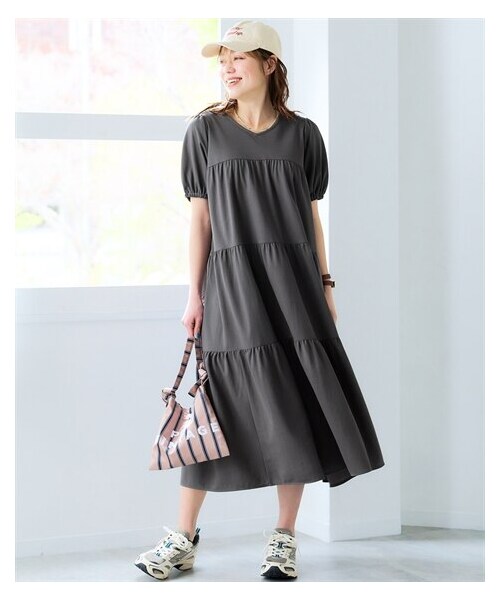 nissen（ニッセン）の「＜大きいサイズ＞ 美ラクRUタッチティアードワンピース（接触冷感・UVカット）（ワンピース・レディース・グレイッシュブルー/チャコールグレー/黒・L/LL/3L/4L/5L/6L/8L/10L）」の14枚目の写真