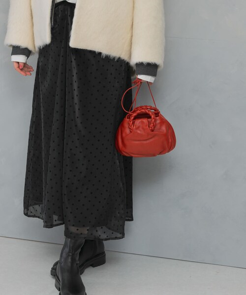 URBAN RESEARCH ROSSO（アーバンリサーチロッソ）の「HEREU　Bombon Supple Shiny（ショルダーバッグ・レディース・Chili Red・one）」の3枚目の写真