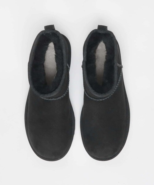 URBAN RESEARCH（アーバンリサーチ）の「UGG　CLASSIC ULTRA MINI（ブーツ・レディース・BLACK/CHESTNUT・22/23/24/25）」の12枚目の写真