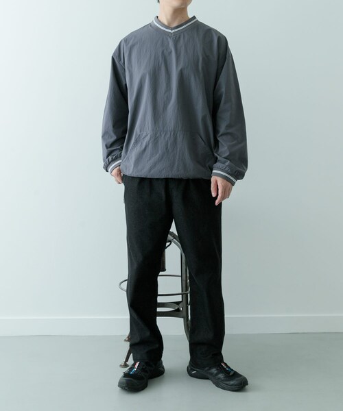 ITEMS URBANRESEARCH（アイテムズ アーバンリサーチ）の「『セットアップ対応』ナイロン ラインリブ ドロストプルオーバー（その他トップス・メンズ・BLK/CHA/NVY・M/L）」の22枚目の写真