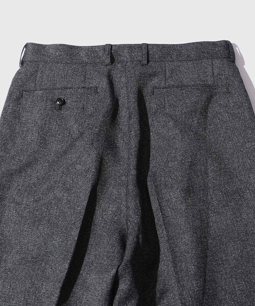 ADAM ET ROPE'（アダムエロペ）の「【REVERBERATE/リバーバレイト】TACKED TROUSERS（スラックス・メンズ・ブラック/ダークブラウン・1/2）」の9枚目の写真