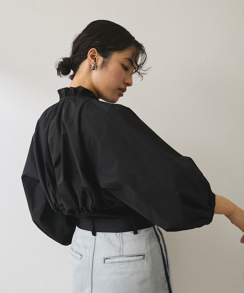ADAM ET ROPE'(アダムエロペ)の「【サステナブル】ブラウスセットタンクトップ(シャツ/ブラウス・レディース・ブラック系/キナリ系・F)」の10枚目の写真