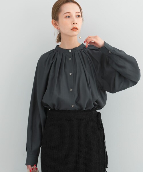 URBAN RESEARCH ROSSO（アーバンリサーチロッソ）の「ランダムタックセミシアーブラウス（シャツ/ブラウス・レディース・off/light pink/charcoal・FREE）」の19枚目の写真