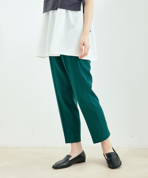 Jayro（ジャイロ）の「センタープレステーパードパンツ（スラックス・レディース・ブラック/ホワイト系/ダークブラウン/グリーン/ブルー/ピンク・L/M）」の14枚目の写真