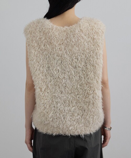 ADAM ET ROPE'(アダムエロペ)の「カーリーモヘアクロップドベスト(ベスト・レディース・ブラック/オフホワイト・F)」の17枚目の写真