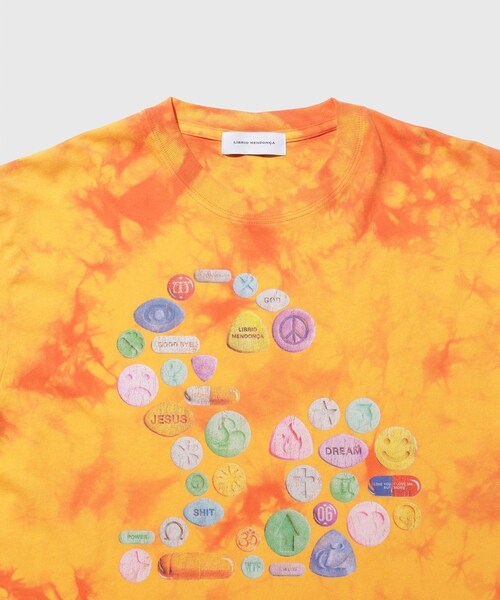 ADAM ET ROPE'(アダムエロペ)の「【LIBRIO MENDONCA/リブリオ メンドンサ】TIEDYE PILL TEE(Tシャツ/カットソー・メンズ・ブラック/オレンジ・L/M)」の6枚目の写真