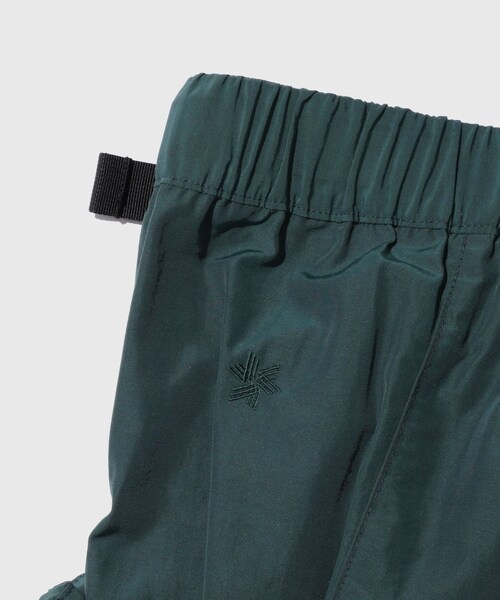 ADAM ET ROPE'(アダムエロペ)の「【Goldwin / ゴールドウィン】Nylon Multi Purpose Shorts(その他パンツ・メンズ・ブラック/グリーン・2/3/4)」の11枚目の写真