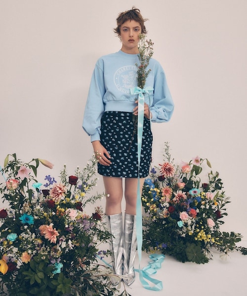 VIS（ビス）の「【DILIGENCE PARLOUR】VIS別注モデルフラワーロゴスウェット【セットアップ対応】（スウェット・レディース・ネイビー/ブルー系/イエロー・F）」の8枚目の写真