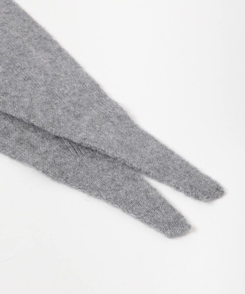 URBAN RESEARCH（アーバンリサーチ）の「FUJI　WHITE CASHMERE SCARF（バンダナ/スカーフ・メンズ・GRAY/BROWN/NAVY・FREE）」の6枚目の写真