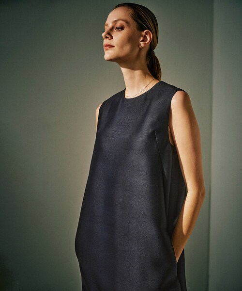 ROPE'（ロペ）の「【限定店舗・J'aDoRe限定】エレガンスウールシルクマキシワンピース（ワンピース・レディース・ネイビー・F）」の3枚目の写真