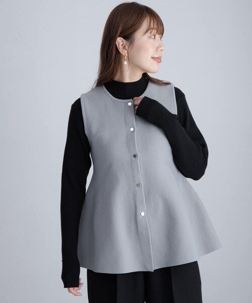 URBAN RESEARCH Sonny Label（アーバンリサーチサニーレーベル）の「『WEB限定』2WAYペプラムニットベスト（ニット/セーター・レディース・ベージュ/ライトグレー/ブラック・FREE）」の18枚目の写真