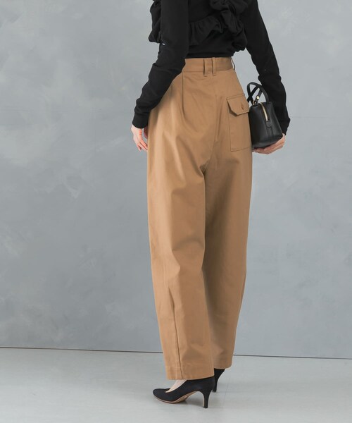 URBAN RESEARCH ROSSO（アーバンリサーチロッソ）の「タックカーブパンツ（その他パンツ・レディース・brown/camel・36/38）」の17枚目の写真