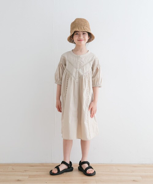 URBAN RESEARCH DOORS(アーバンリサーチドアーズ)の「ハシゴレースワンピース(KIDS)(ワンピース・キッズ・BLUE/OFF.BEIGE/BLACK・105/120/135)」の11枚目の写真