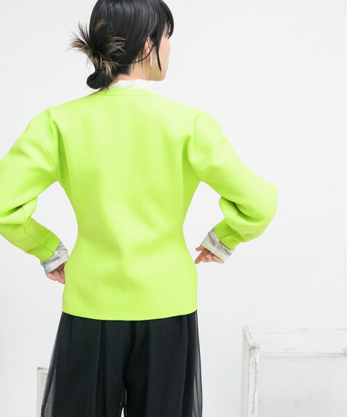 KBF（ケイビーエフ）の「リングドットボタンニットカーディガン（カーディガン/ボレロ・レディース・NEONYELLOW/L.BEIGE/FLAMINGO・one）」の18枚目の写真