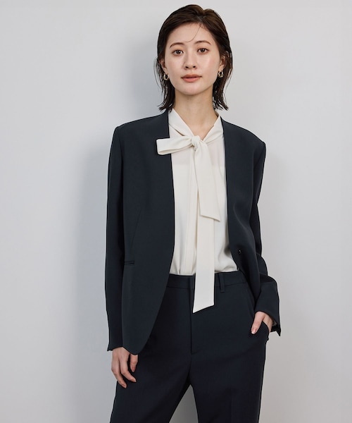 ROPE'（ロペ）の「トリアセダブルクロス Ｖネックジャケット/イージーケア・セットアップ対応・25AW（ノーカラージャケット・レディース・ネイビー・36/38/40）」の4枚目の写真