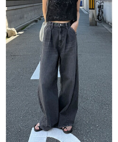 Ungrid（アングリッド）の「ウエストタックカーブデニム（デニムパンツ・レディース・ブラック/ブルー・24ｲﾝﾁ/25ｲﾝﾁ/26ｲﾝﾁ）」の21枚目の写真