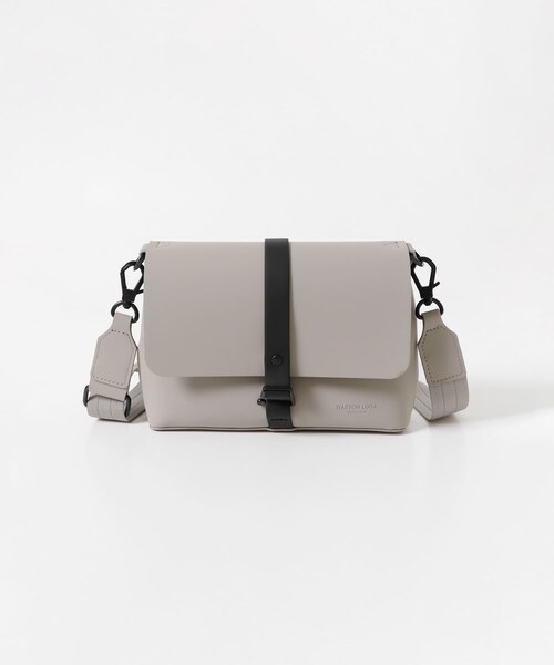 SENSE OF PLACE by URBAN RESEARCH（センスオブプレイスバイアーバンリサーチ）の「GASTON LUGA　Splash Crossbody Bag（ショルダーバッグ・メンズ・BLACK/TAUPE/BROWN・One）」の7枚目の写真
