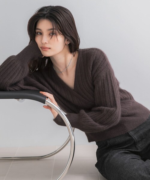 URBAN RESEARCH ROSSO（アーバンリサーチロッソ）の「『一部WEB限定カラー』ランダムリブカシュクールニット（ニット/セーター・レディース・OFF WHITE/COFFEE/BLUE GRAY/RED・Free）」の17枚目の写真