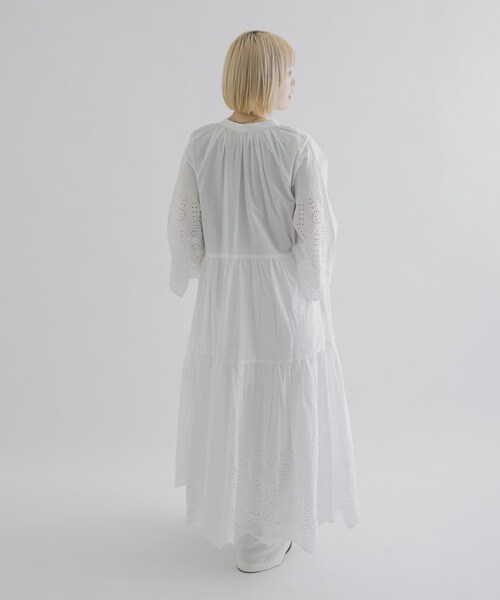 THE GOODLAND MARKET（ザグッドランドマーケット）の「FANAKA　ティアードドレス（ワンピース・レディース・WHITE/BLACK/BLUE・Free）」の11枚目の写真