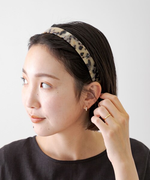 URBAN RESEARCH Sonny Label（アーバンリサーチサニーレーベル）の「アセテートカチューシャ（カチューシャ・レディース・ベージュ/ブラウン/ブラック・one）」の4枚目の写真