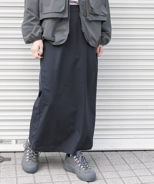 EKAL（エカル）の「SOLOTEX タイトスカート（スカート・レディース・ネイビー/ブラック・One）」の2枚目の写真