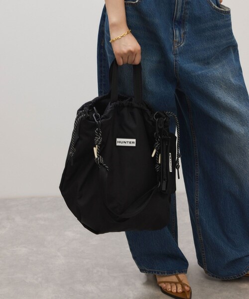 ADAM ET ROPE'(アダムエロペ)の「【HUNTER for ADAM ET ROPE'】別注 TRAVEL MULTI FUNCTION TOTE(トートバッグ・レディース・ブラック・F)」の13枚目の写真